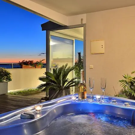 Sunny Garden Luxury Penthouse