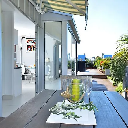 Sunny Garden Luxury Penthouse Appartamento Zara