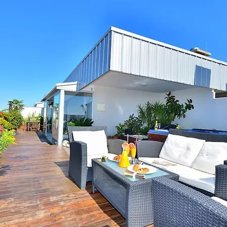 Sunny Garden Luxury Penthouse
